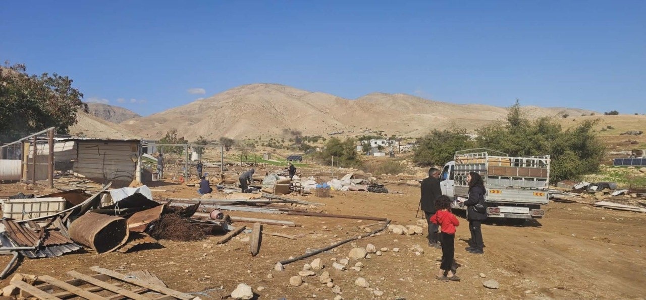 بالصوت – مليحات: 79 عائلة بدوية تُجبر قسراً على ارحيل من تجمع شلال العوجا شمال أريحا.. تحت حصار واعتداءات المستوطنين